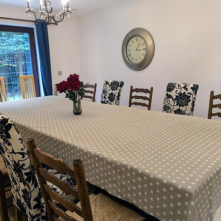 Spacious Home For Large Families And Contractors 울버햄프턴 외부 사진